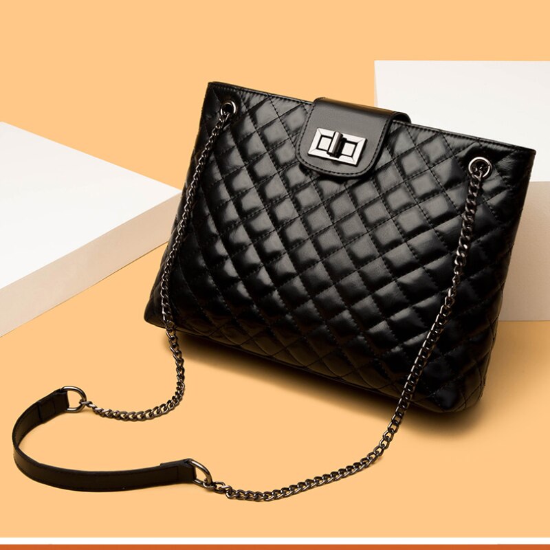 Bolsa Matelassê Couro Legítimo Soraia