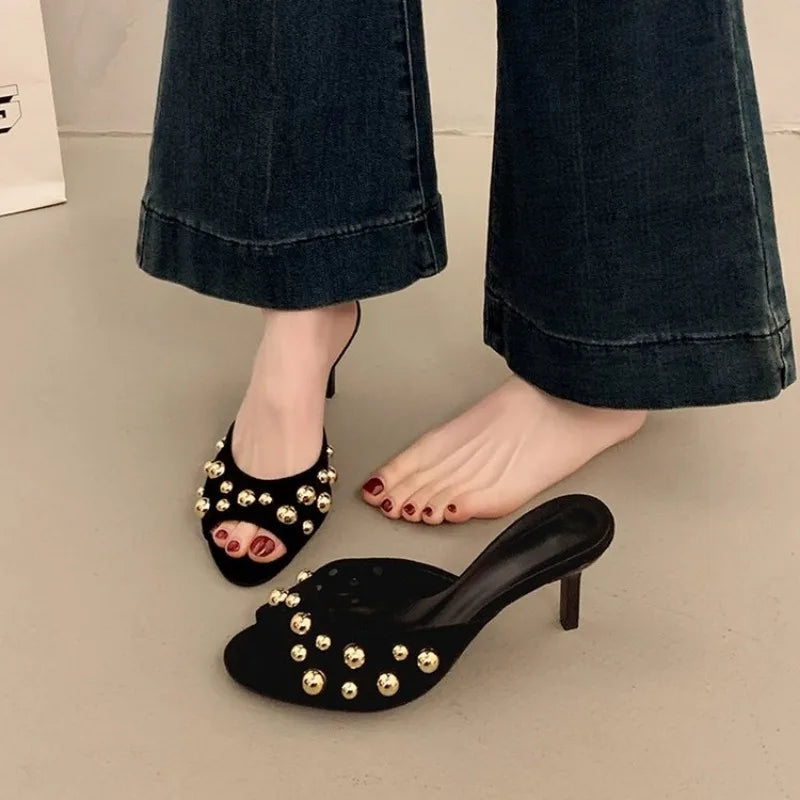 Sandália Mule Dourada Spikes